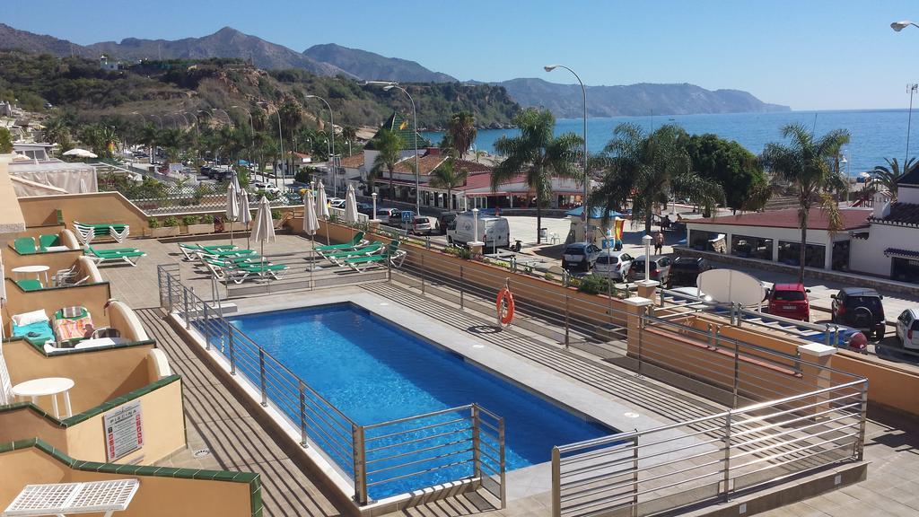 Apartamentos Nerja Bahia المظهر الخارجي الصورة