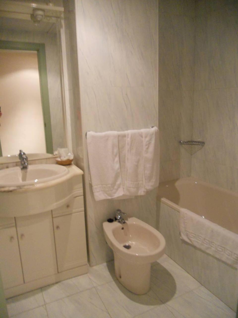 Apartamentos Nerja Bahia المظهر الخارجي الصورة