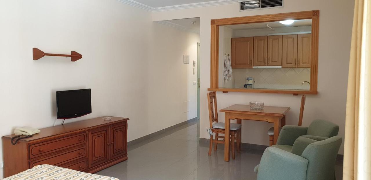 Apartamentos Nerja Bahia المظهر الخارجي الصورة