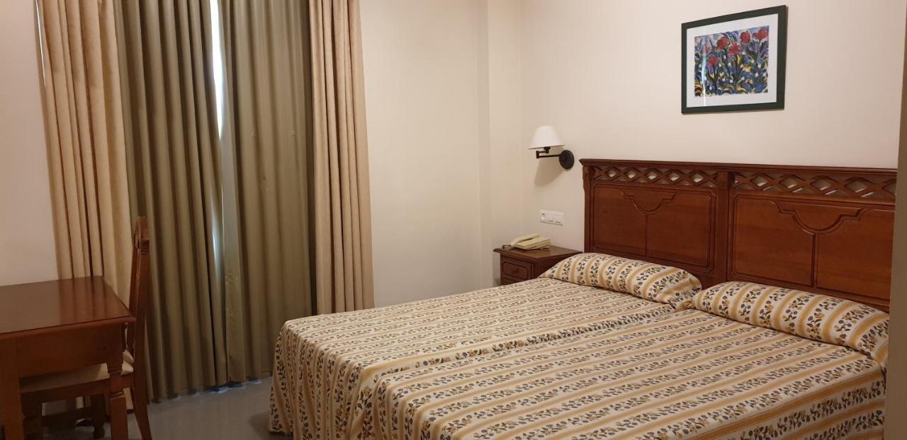 Apartamentos Nerja Bahia المظهر الخارجي الصورة