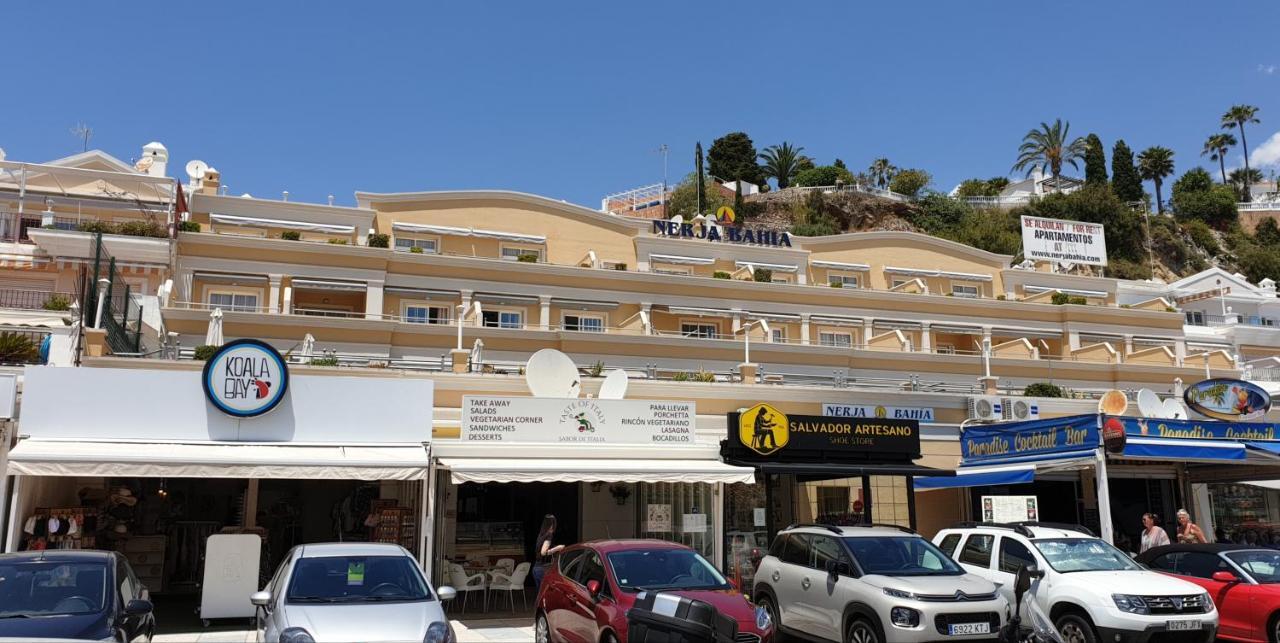Apartamentos Nerja Bahia المظهر الخارجي الصورة